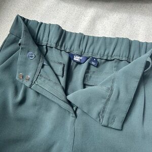 Lands' End Green Pleated Pants with Elastic Waistband